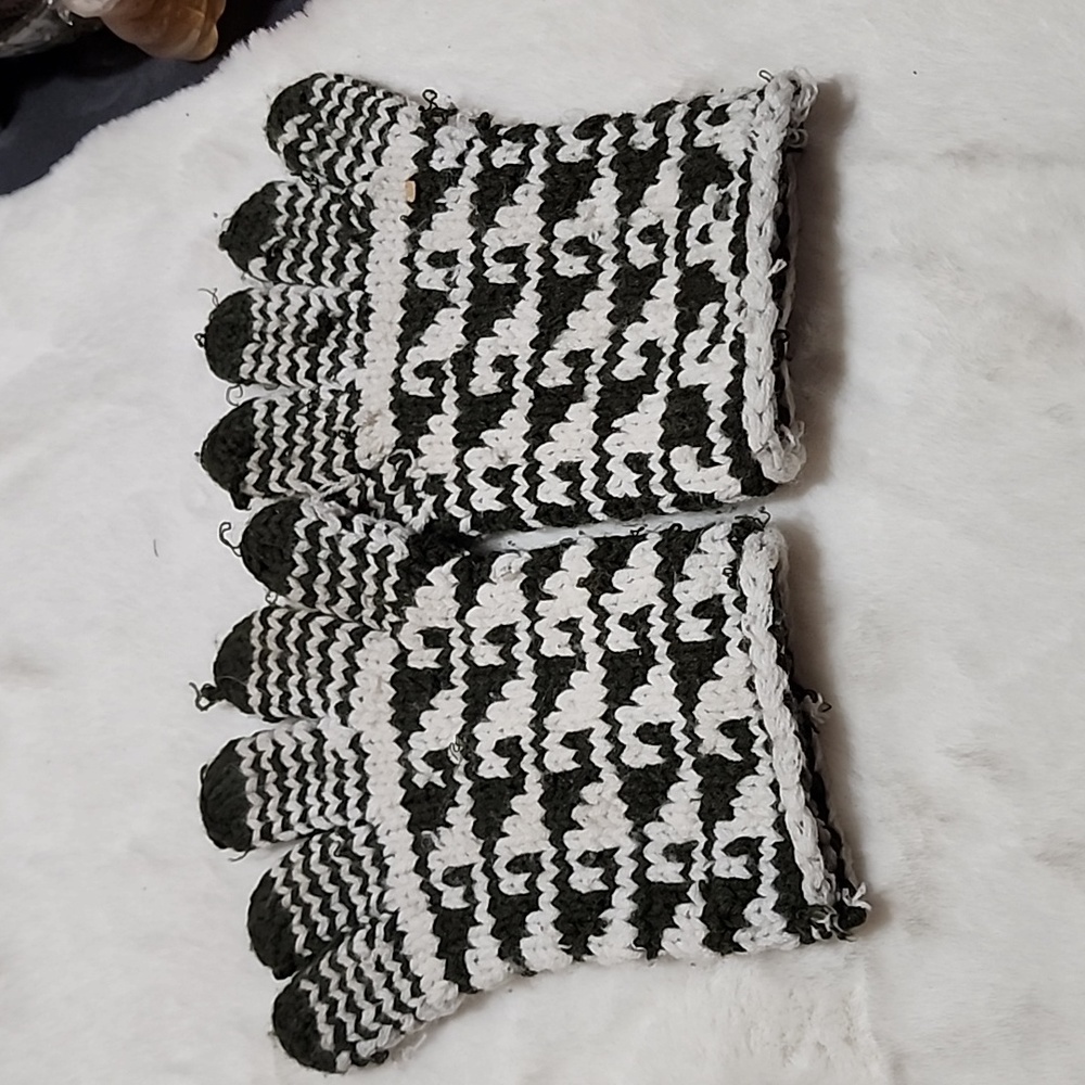ASSORTMENT OF GLOVES FOR FAMILY AND FRIENDS 🧡 - Picture 7 of 8
